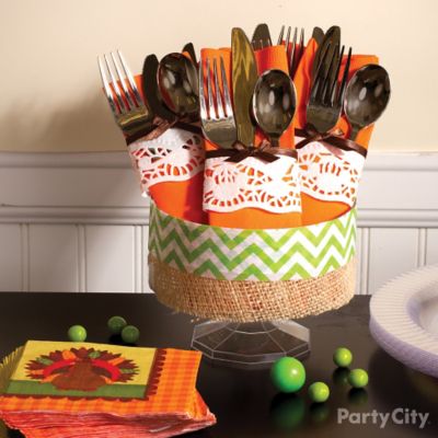 Bundles of Cutlery How To Fresh & Fun Thanksgiving Tablescape Ideas