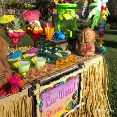 Luau Party Raffia Decorating Ideas - Party City