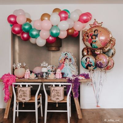 balloons and party decor